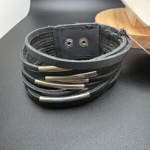 Paparazzi Black Bracelet with Silver Bars (1351)